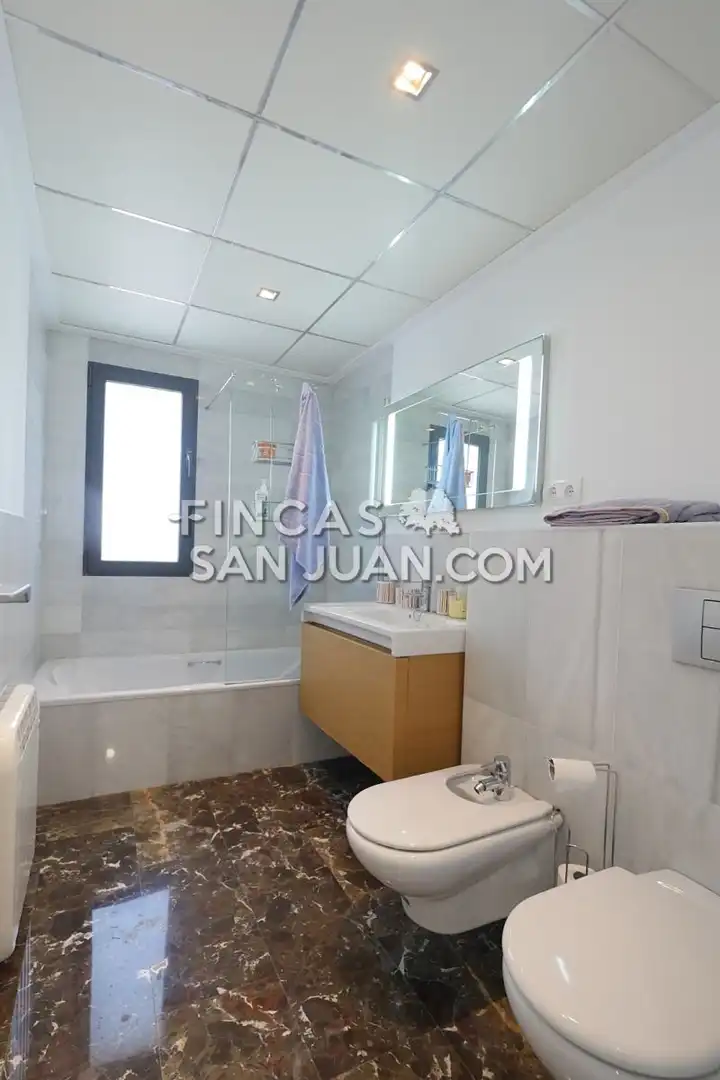 Bany de Casa o xalet en venda en Sant Joan d'Alacant amb Aire condicionat, Calefacció i Terrassa