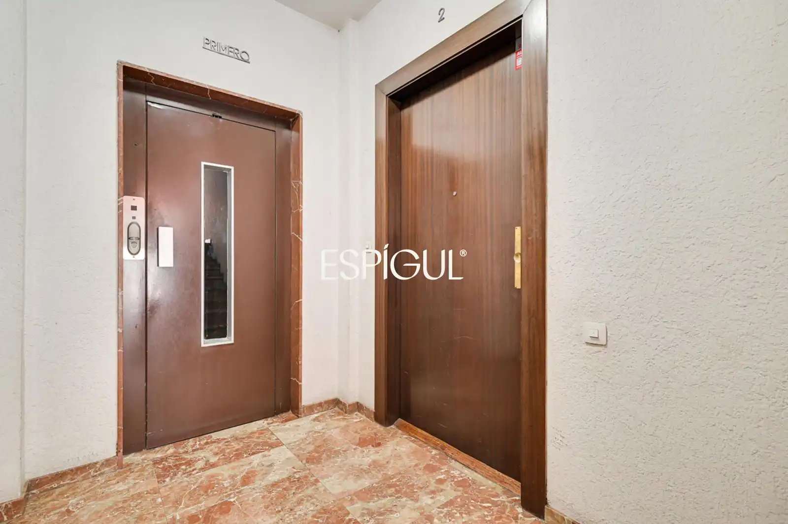 Piso en venta en Barcelona con Calefacción, Parquet y Terraza