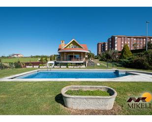 Swimming pool of House or chalet for sale in Santander