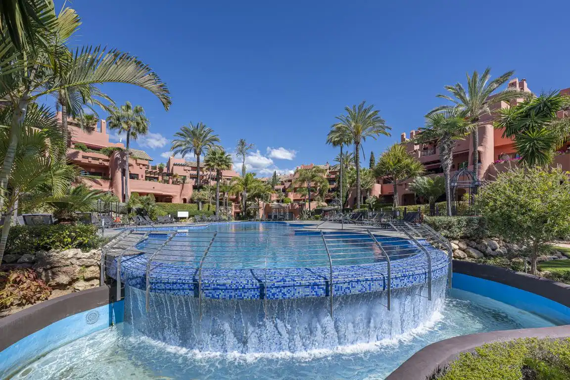 Penthouse with pool for sale in Selwo, imagen 7