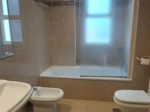Bany de Oficina de lloguer en Málaga amb Aire condicionat, Calefacció i Terrassa
