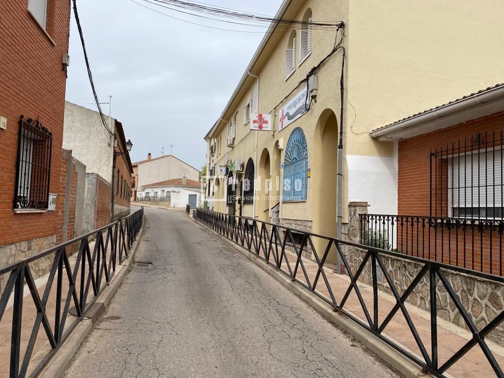 Vista exterior de Local de lloguer en Carranque
