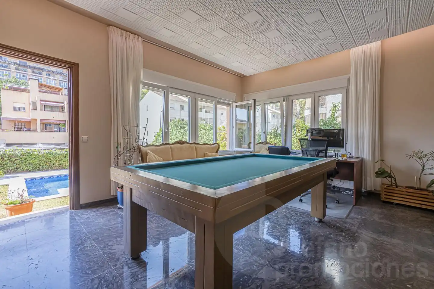 Wohnzimmer von Haus oder Chalet zum Verkauf in Málaga mit Klimaanlage, Privatgarten und Terrasse