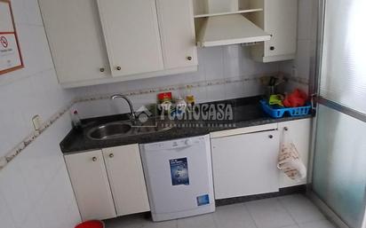 Kitchen of Flat for sale in  Sevilla Capital  with Air Conditioner
