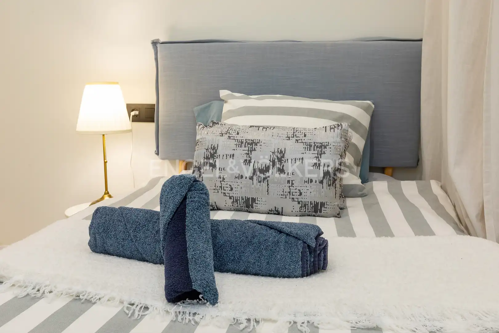 Habitación de Piso en venta en Barcelona con Aire acondicionado, Calefacción y Balcón