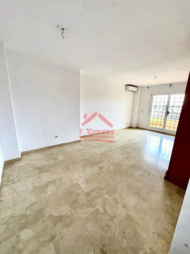 Apartamento con piscina en venta en Caleta de Vélez, imagen 9