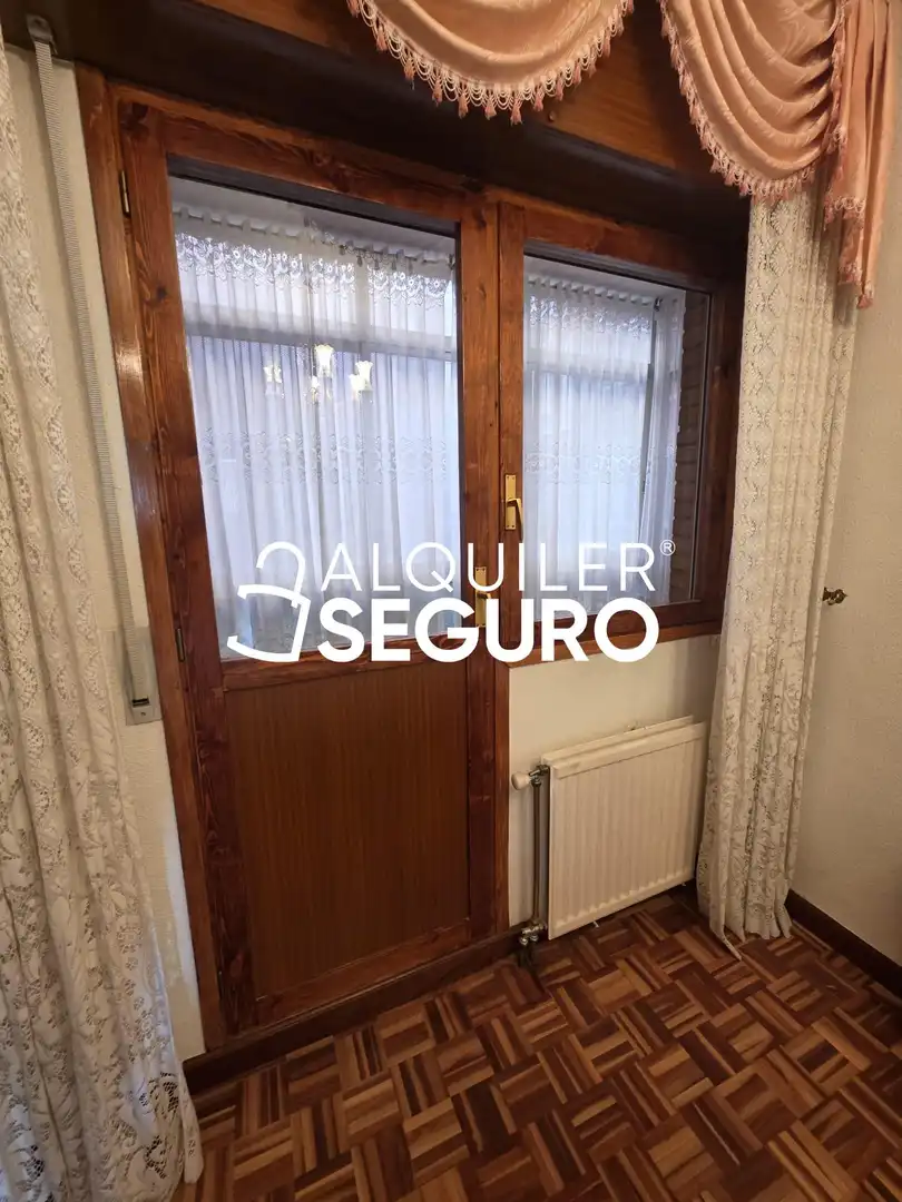Flat for rent in Burgos  with Heating, Terrace and Furnished