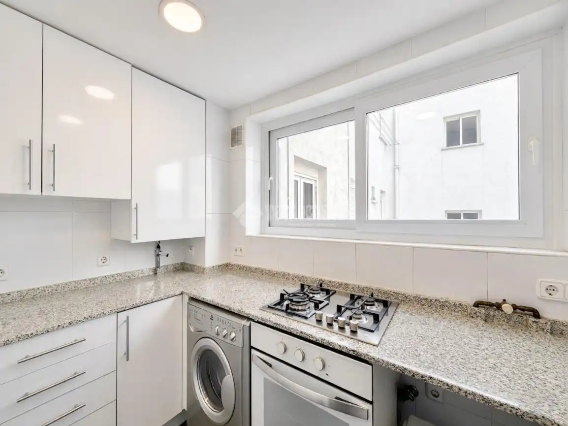 Küche von Wohnung zum Verkauf in Madrid