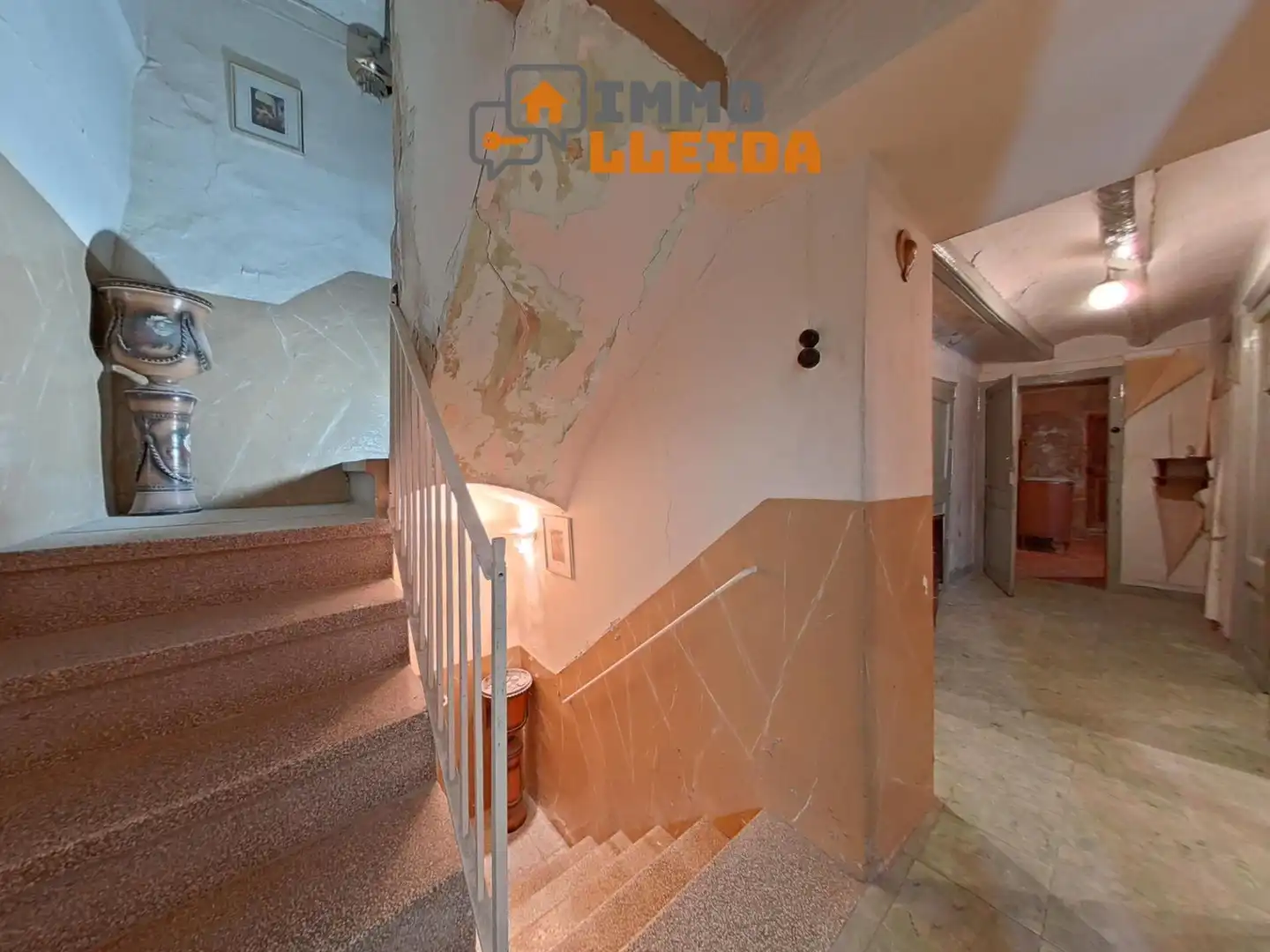 Casa adosada en venta en Cervera con Trastero y Amueblado