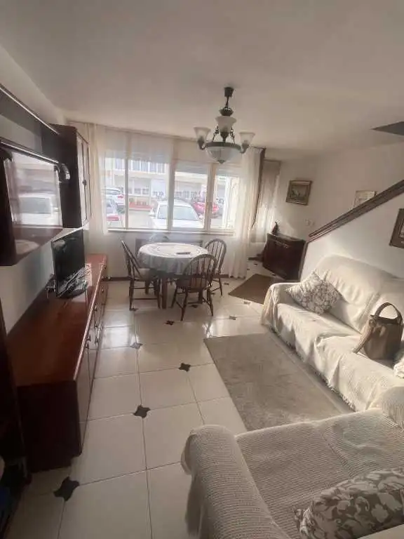 Sala de estar de Dúplex en venta en Bárcena de Pie de Concha con Calefacción, Trastero y Amueblado