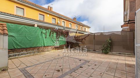 Foto 5 de Casa adosada en venta en Pioz, Guadalajara