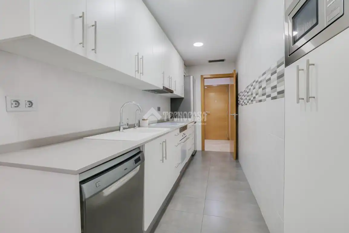 Piso con terraza en venta en Can Mas, imagen 12
