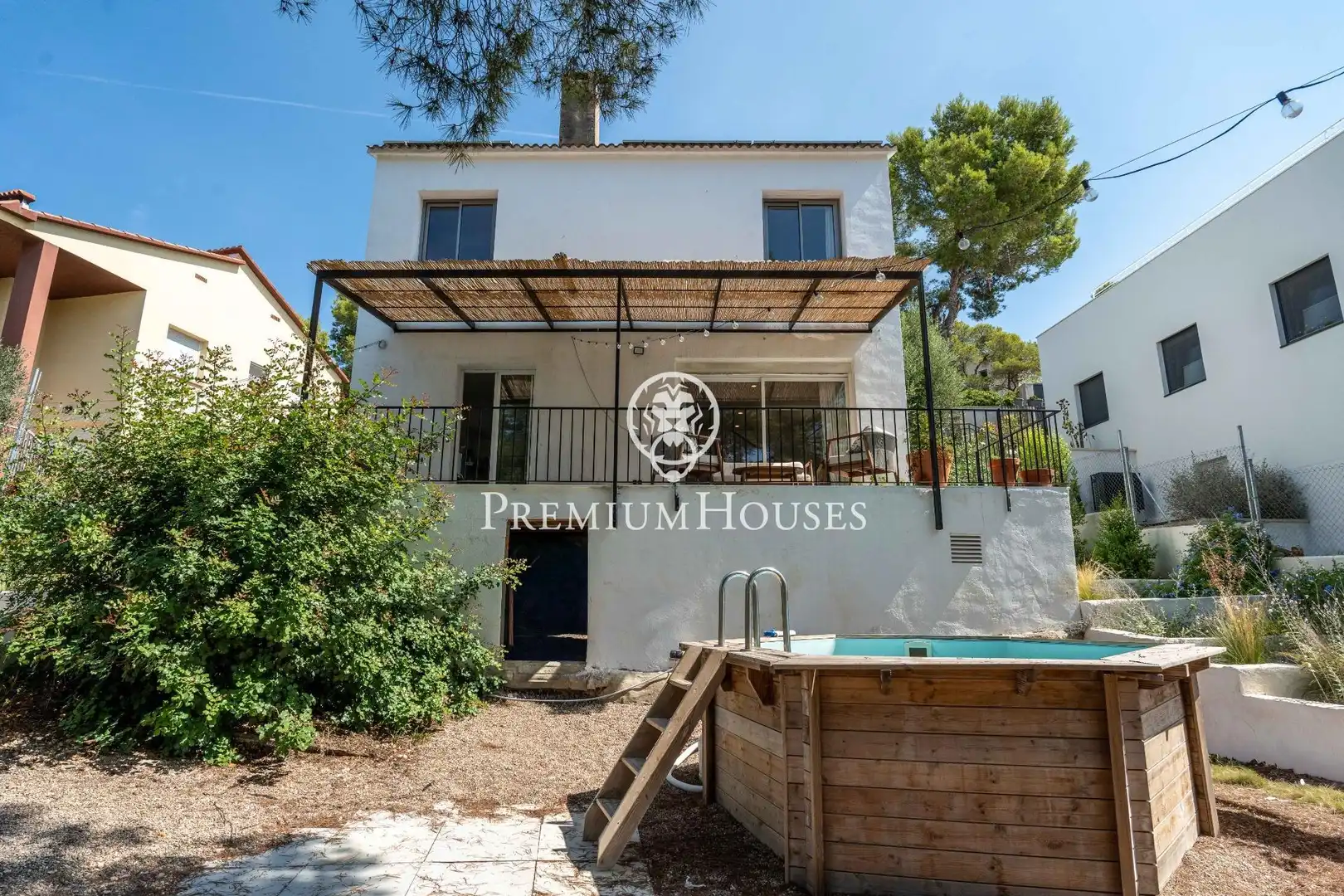 Terrassa de Casa o xalet en venda en Sant Pere de Ribes amb Aire condicionat, Calefacció i Jardí privat