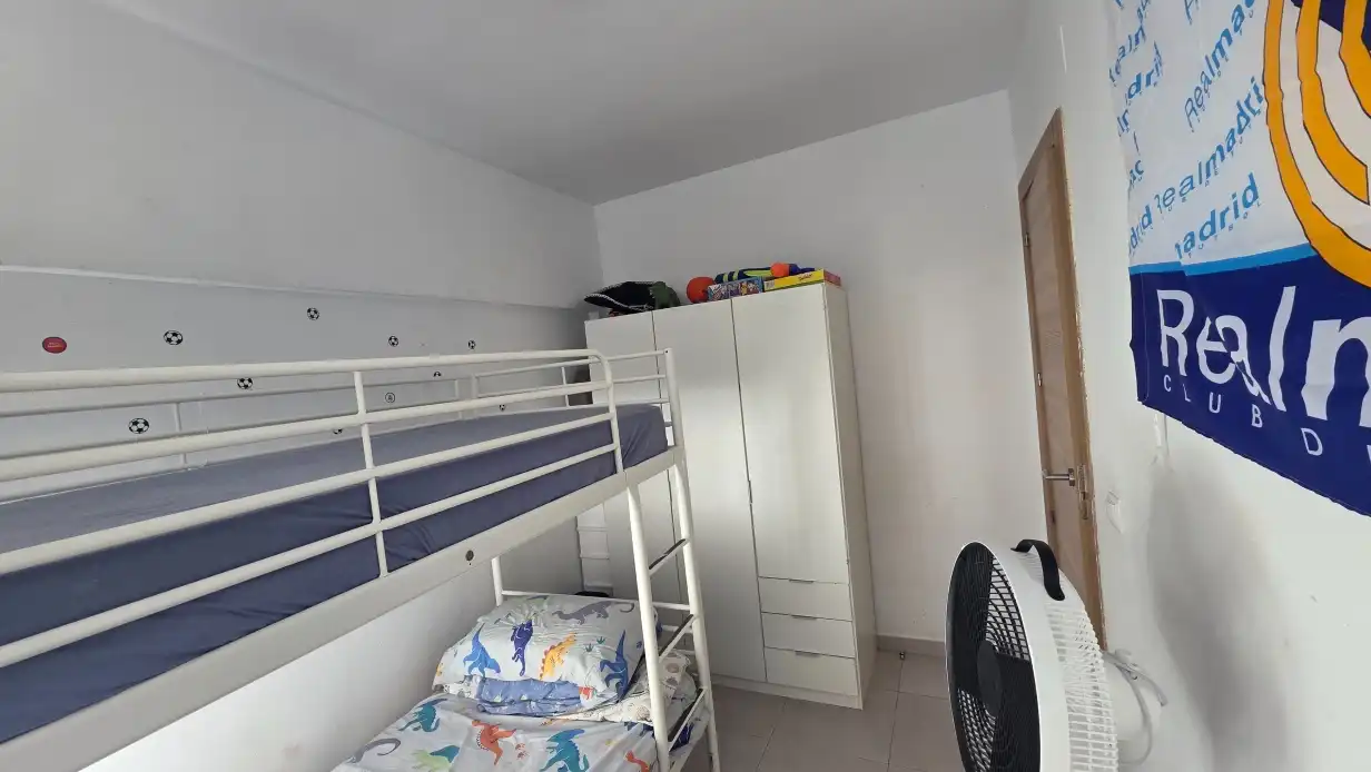 Habitación de Piso en venta en Madrid con Calefacción