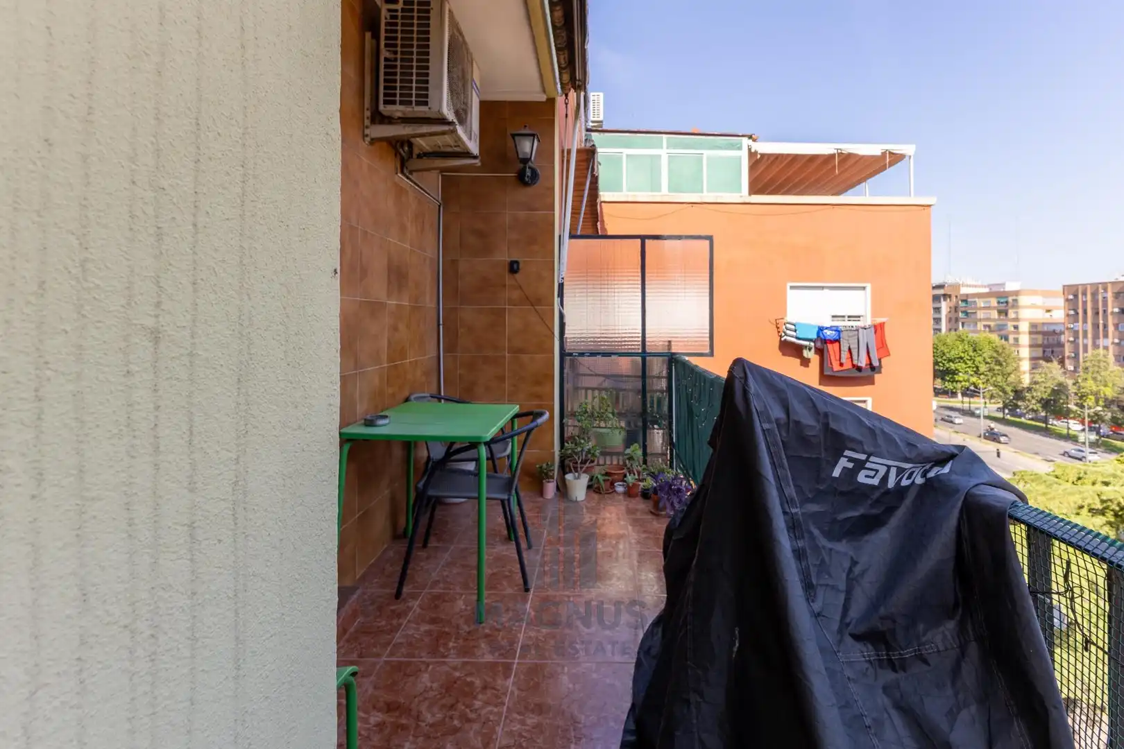Terrasse von Wohnung zum Verkauf in Valencia mit Klimaanlage und Balkon