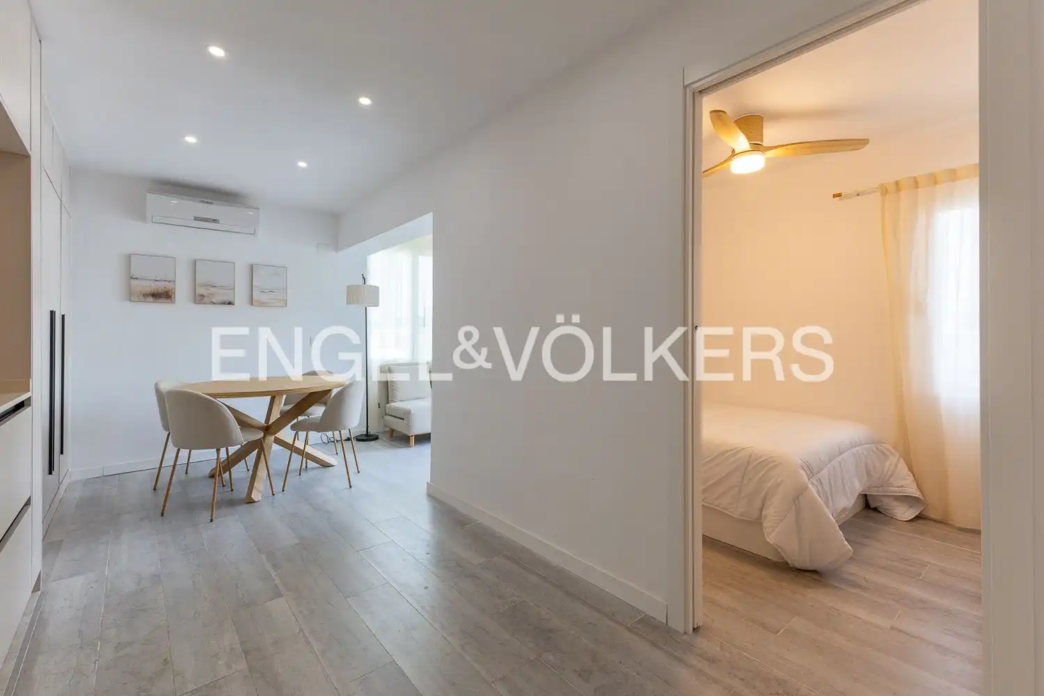 Dormitori de Apartament de lloguer en Dénia amb Aire condicionat, Calefacció i Terrassa