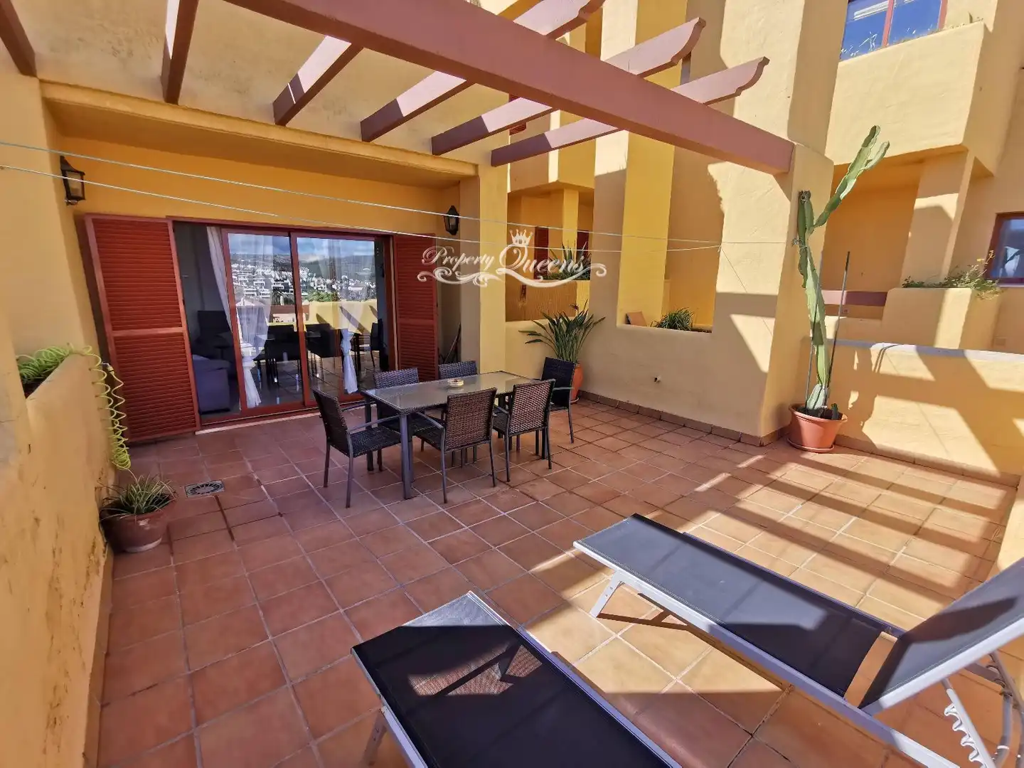 Terraza de Piso de alquiler en Población de Arroyo con Aire acondicionado, Terraza y Piscina