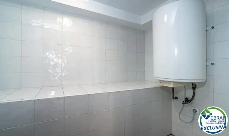 Casa aparellada amb piscina en venda a Muga - Gran Reserva - Badia, imagen 24