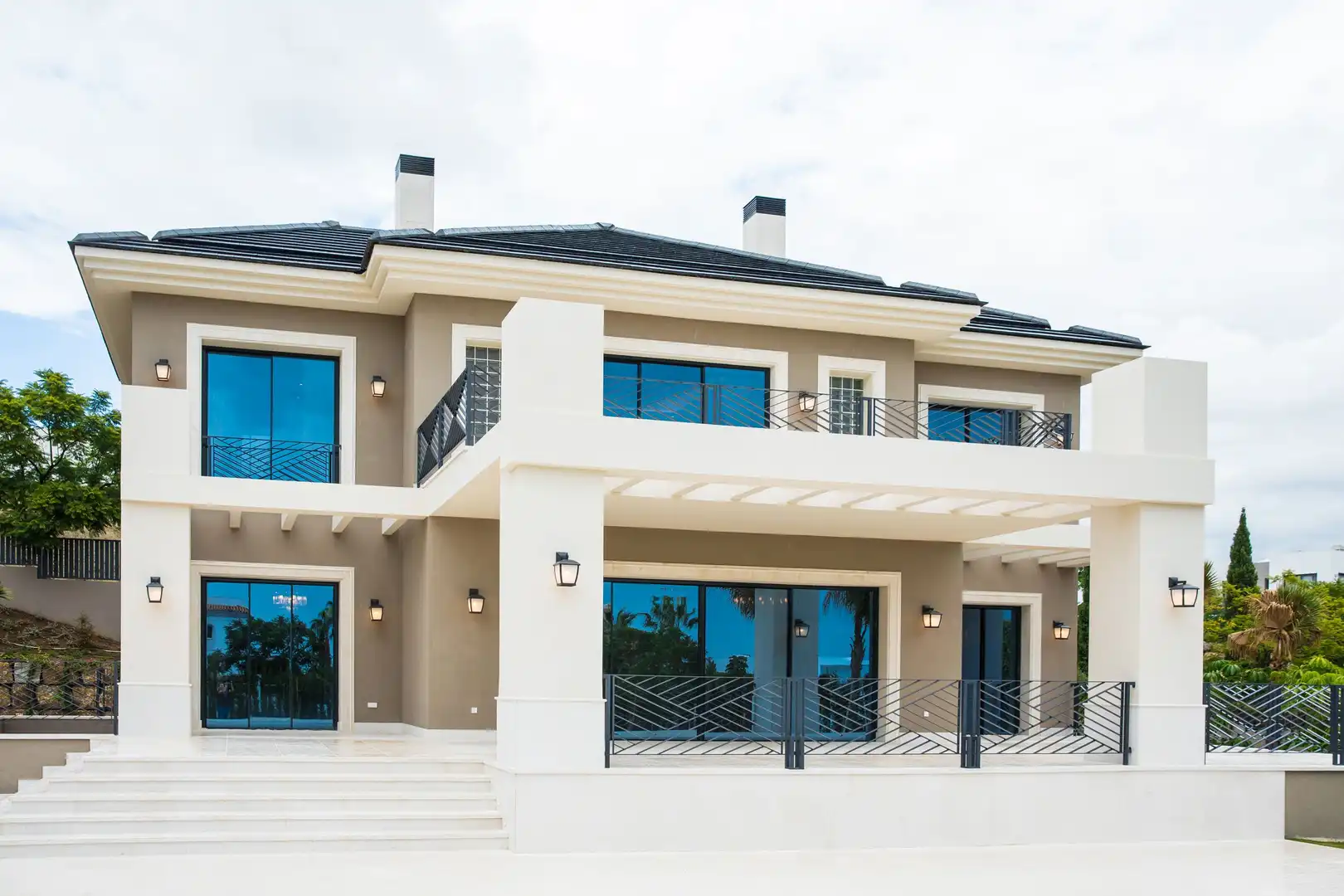 Vista exterior de Casa o chalet en venta en Benahavís con Aire acondicionado, Calefacción y Jardín privado
