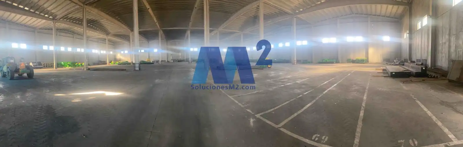 Parkplatz von Fabrikhallen zum Verkauf in Torrejón del Rey