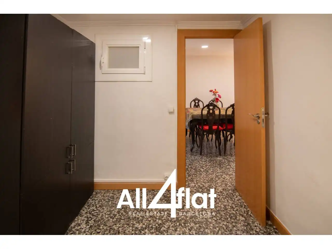 Flat for rent in Barcelona  with Air Conditioner, Heating and Furnished