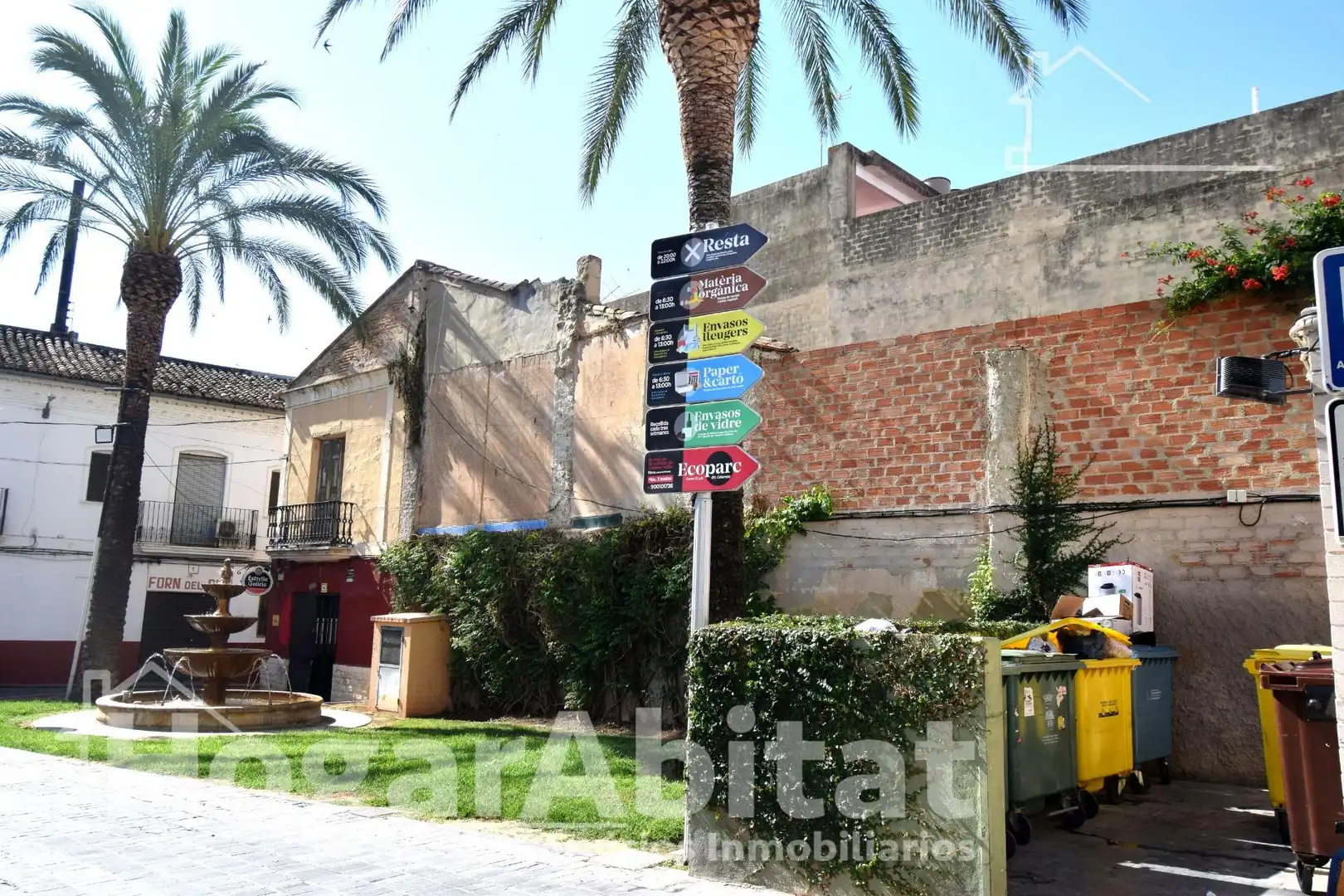 Exterior view of Houses for sale in Catarroja  with Terrace