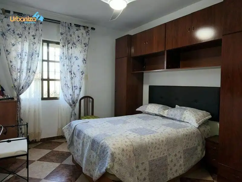 Schlafzimmer von Country house zum Verkauf in Villanueva del Fresno mit Klimaanlage und Alarm
