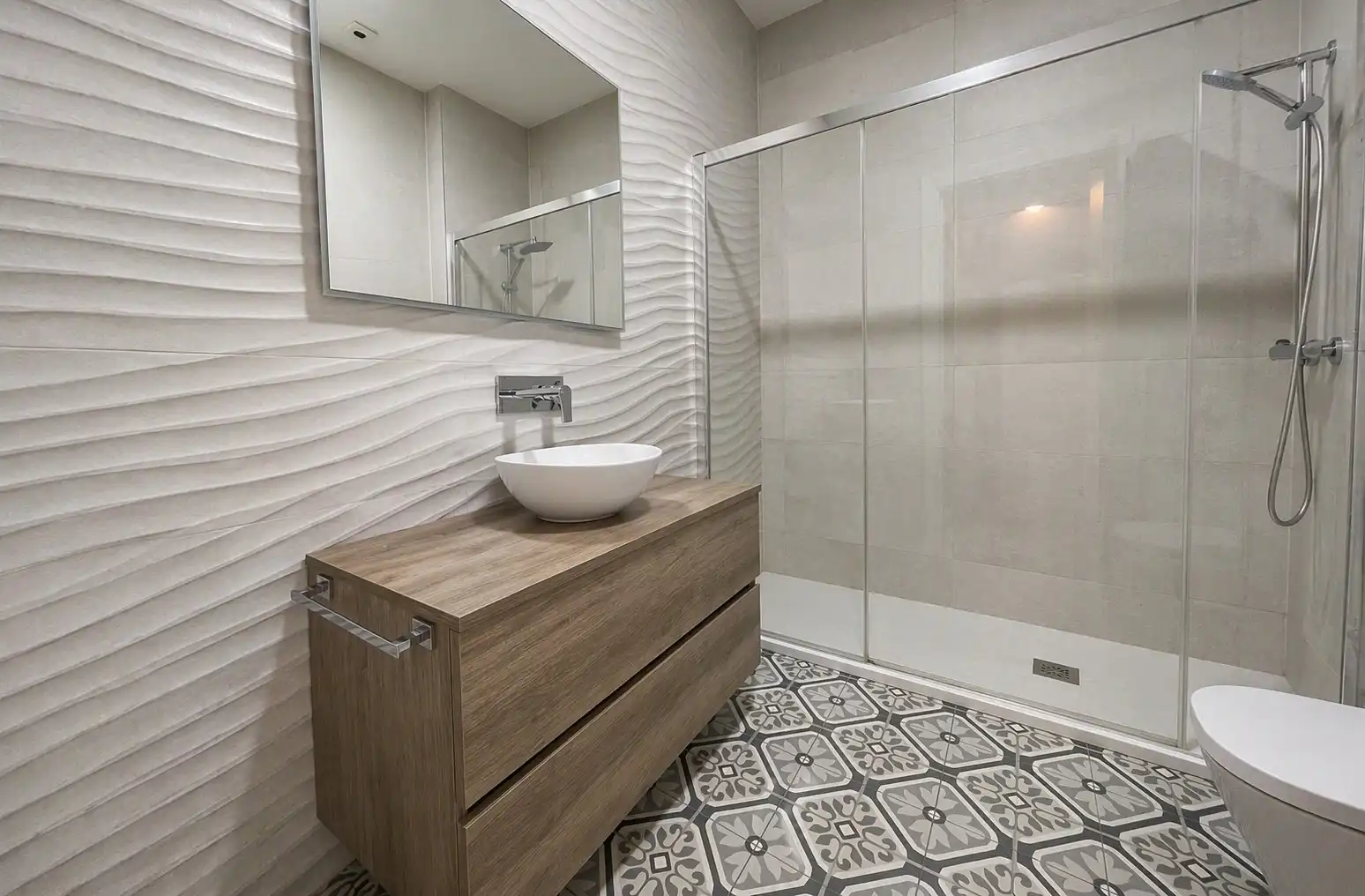 Badezimmer von Erdgeschoss zum Verkauf in Granollers mit Klimaanlage, Heizung und Privatgarten