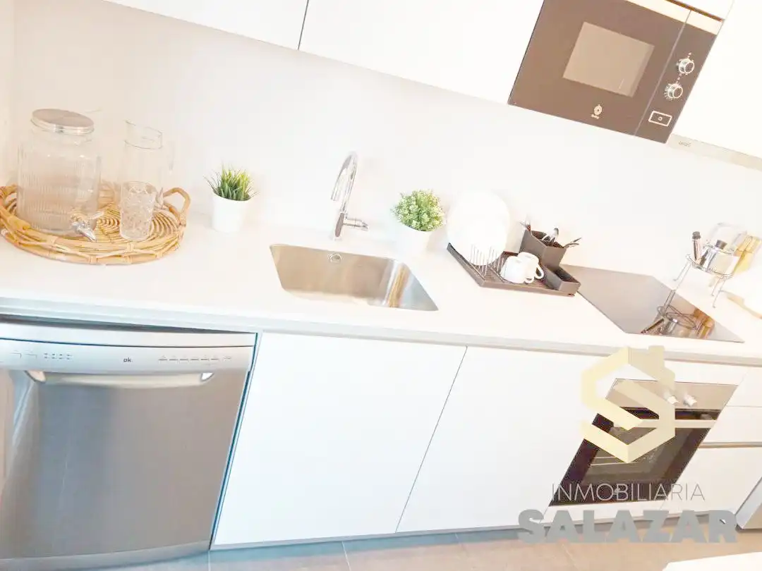 Cocina de Ático de alquiler en Bilbao  con Calefacción, Jardín privado y Terraza