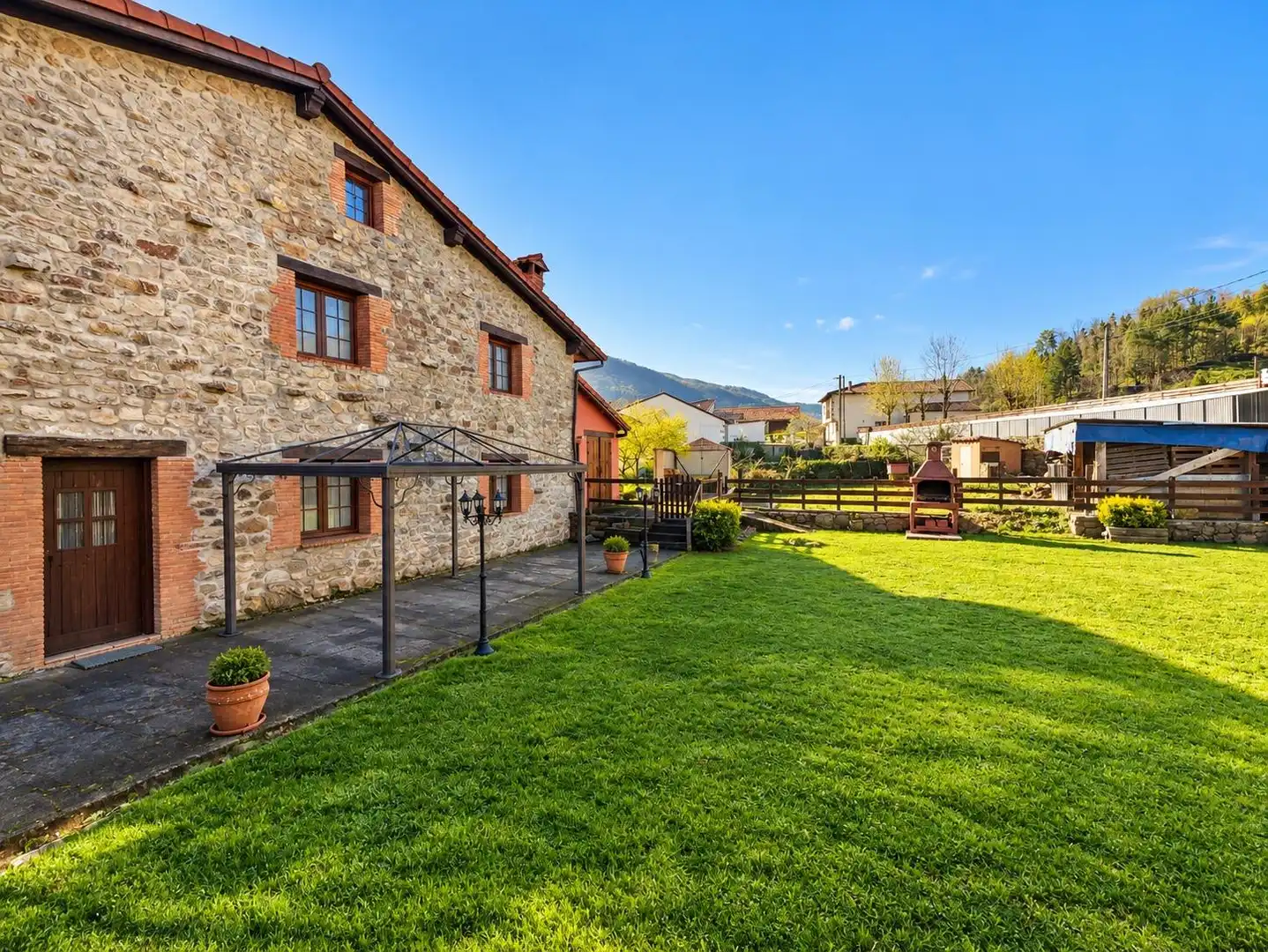 Jardín de Casa o chalet en venta en Cieza (Cantabria) con Calefacción, Jardín privado y Balcón