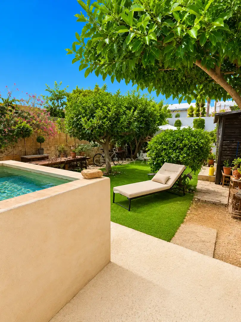 Terrassa de Casa adosada en venda en Eivissa amb Jardí privat, Traster i Piscina