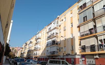 Vista exterior de Pis en venda en  Sevilla Capital amb Aire condicionat