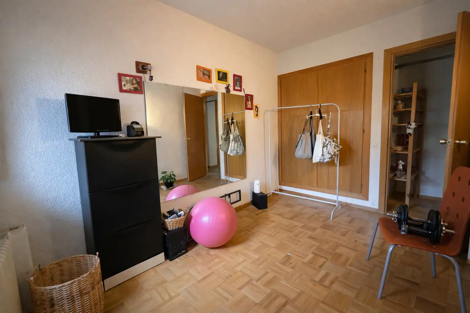 Dormitori de Casa adosada en venda en Hoyo de Manzanares amb Jardí privat