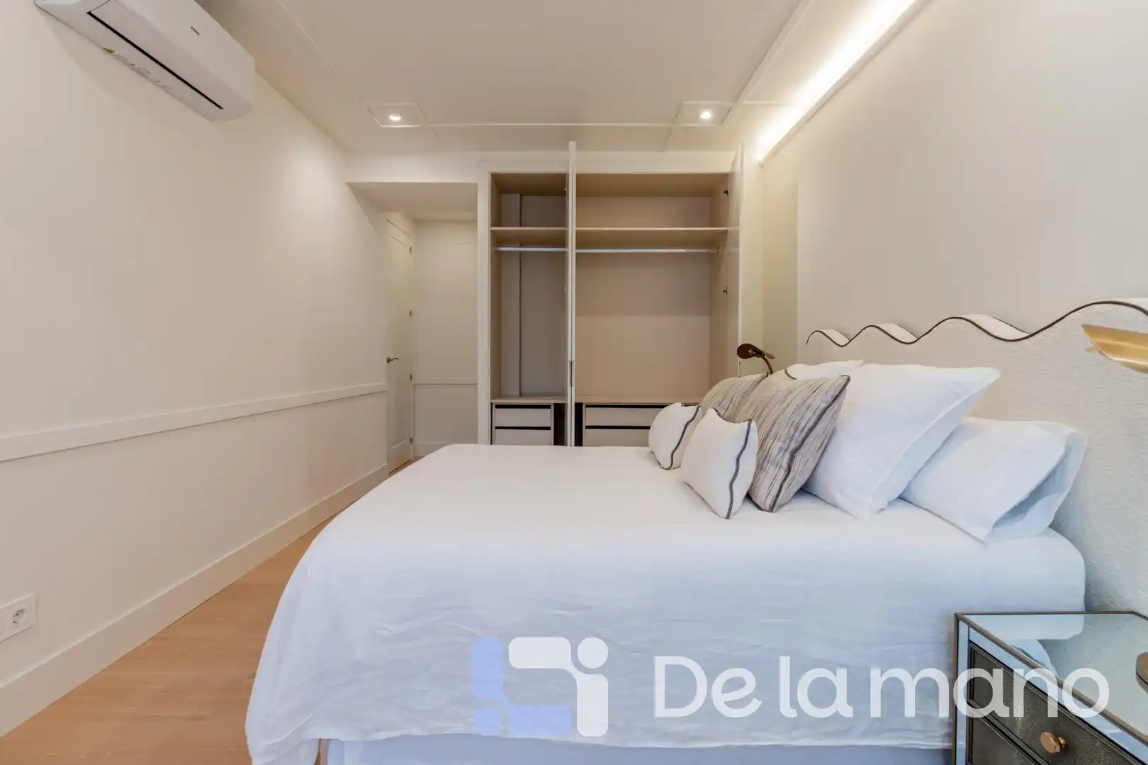Habitación de Piso en venta en Madrid con Calefacción