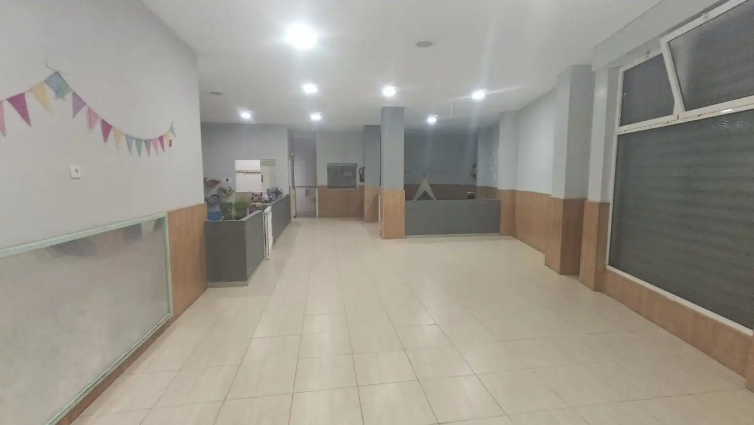 Local comercial en venta en Crevillent - PZ MEDICO MOHAMED AL SHAFRA 5
