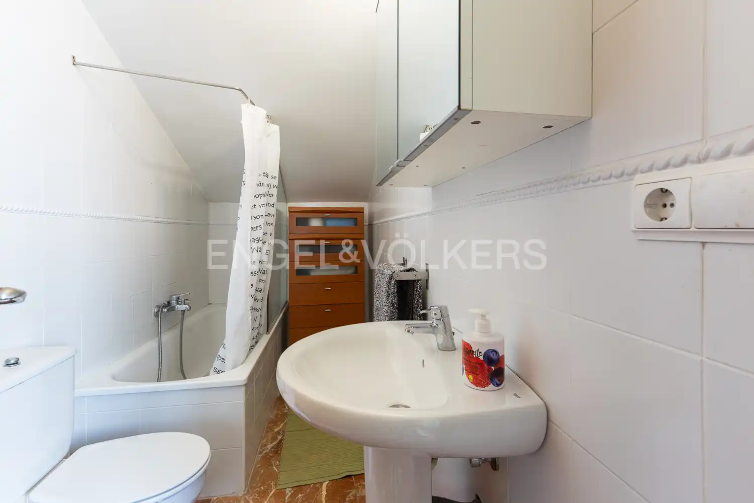 Badezimmer von Dachboden zum Verkauf in Valencia mit Klimaanlage, Heizung und Terrasse