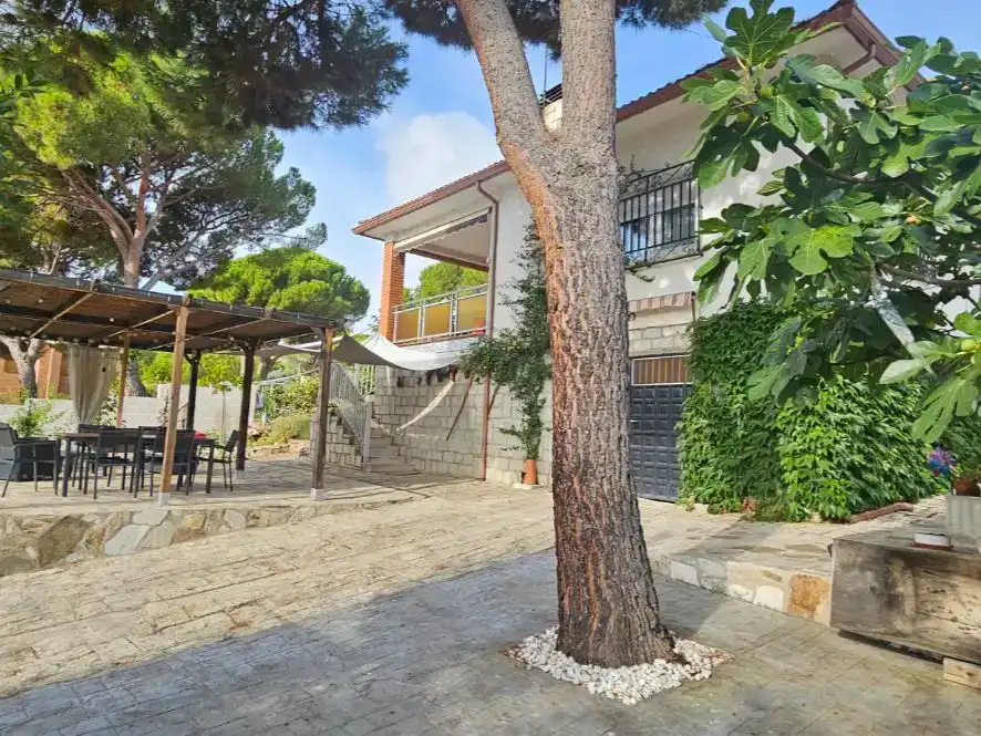 Vista exterior de Casa o chalet en venta en Almorox, Toledo