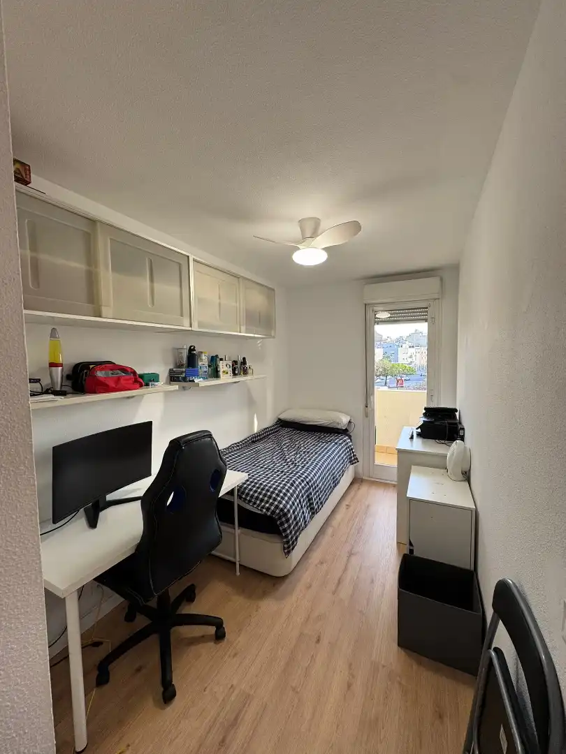 Habitación de Piso en venta en Badalona con Aire acondicionado, Parquet y Balcón