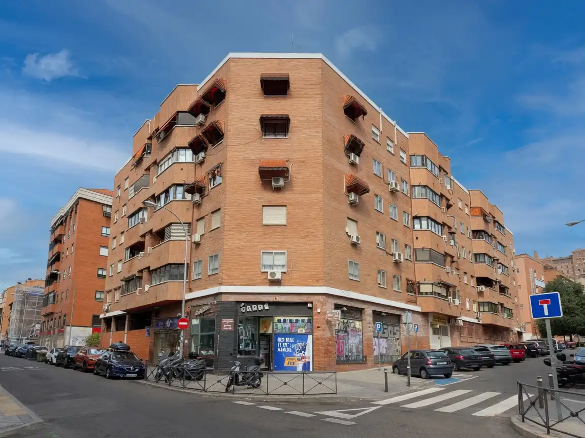 Vista exterior de Pis en venda en Madrid amb Aire condicionat, Calefacció i Parquet