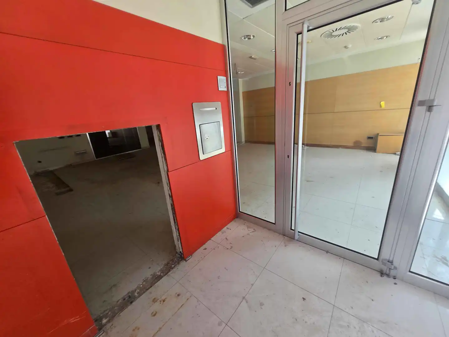 Local en venta en Coslada con Aire acondicionado