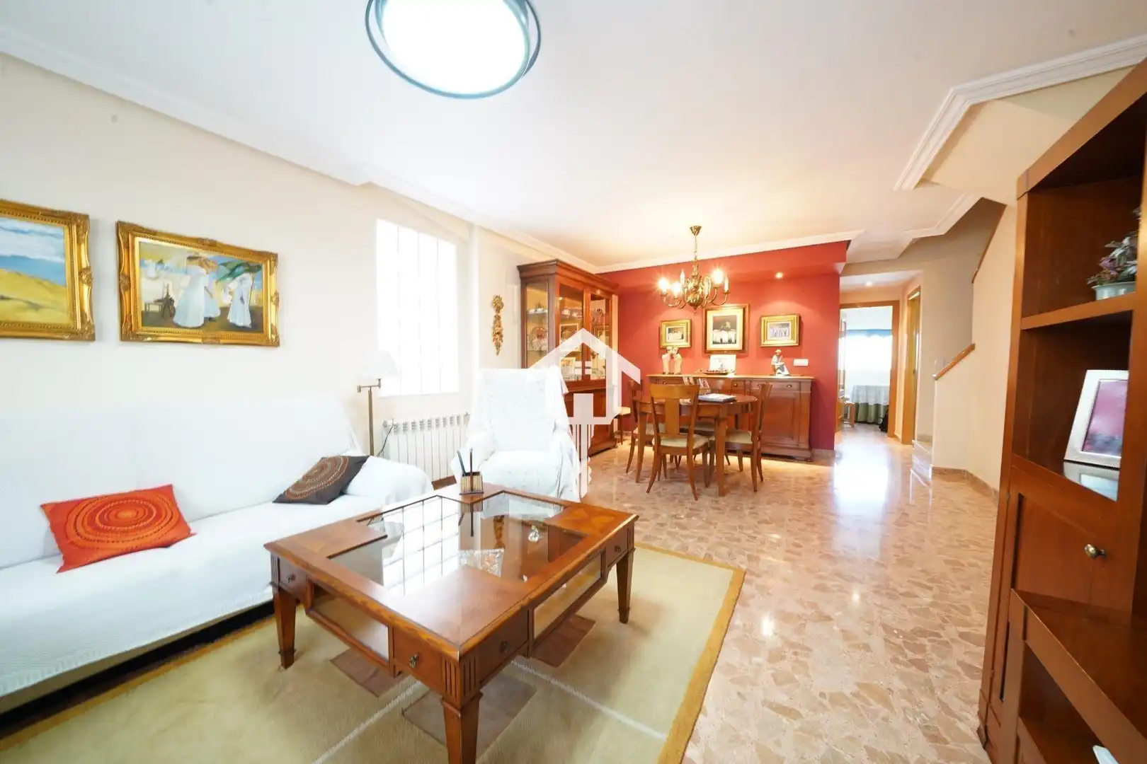 Sala d'estar de Casa adosada en venda en Alicante / Alacant amb Calefacció, Jardí privat i Terrassa