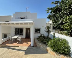 Vista exterior de Casa o xalet en venda en Mojácar amb Aire condicionat i Terrassa