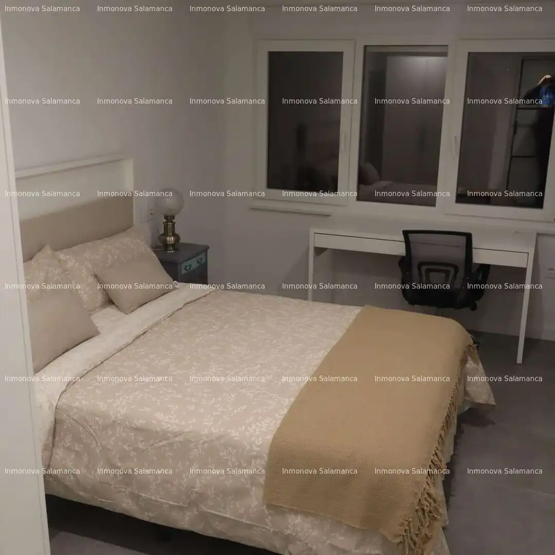 Bedroom of Flat for share in Salamanca  with Heating and Furnished