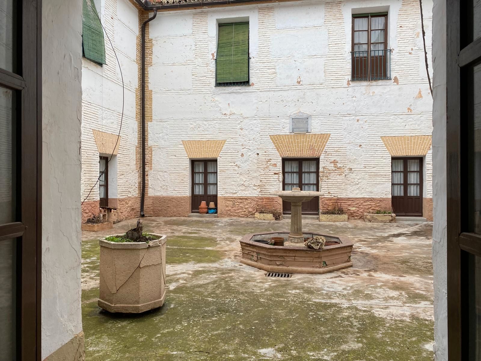 Vista exterior de Edifici en venda en Manzanares