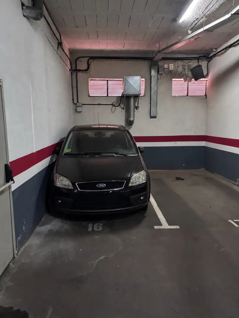 Parking of Garage for rent in Los Ángeles - Jarandilla