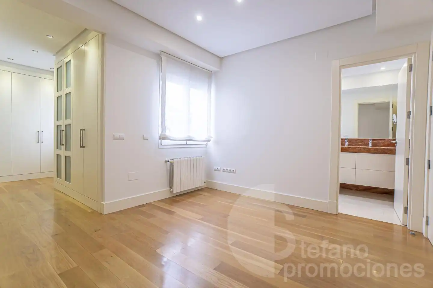 Schlafzimmer von Dachboden zur Miete in Málaga mit Klimaanlage, Heizung und Parkett