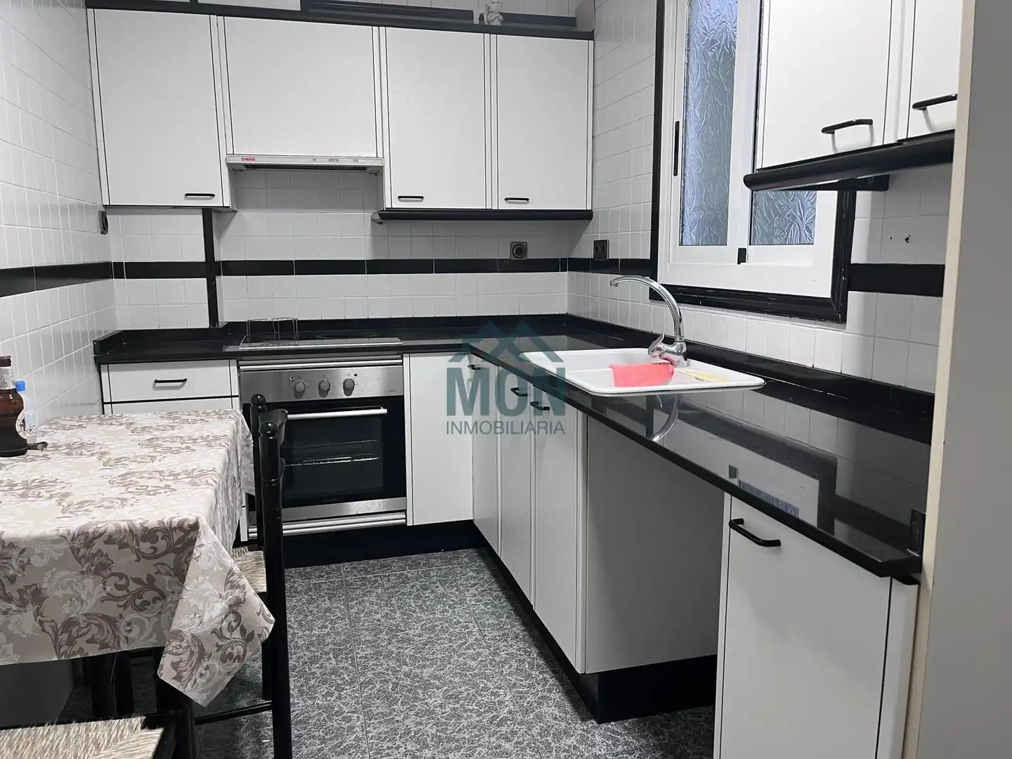Cocina de Piso en venta en Valencia con Horno