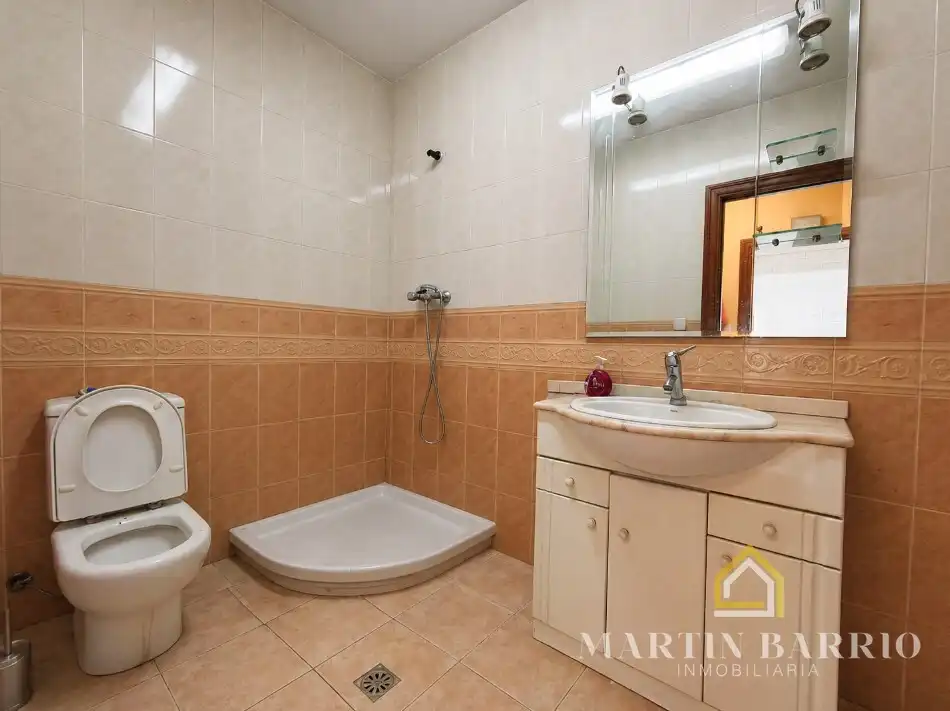 Baño de Nave industrial de alquiler en Muskiz