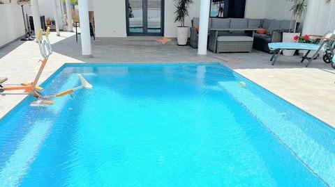 Photo 2 of Single-family semi-detached for sale in Punta Prima, Orihuela