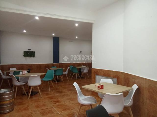 Local comercial en Alquiler en La Magdalena